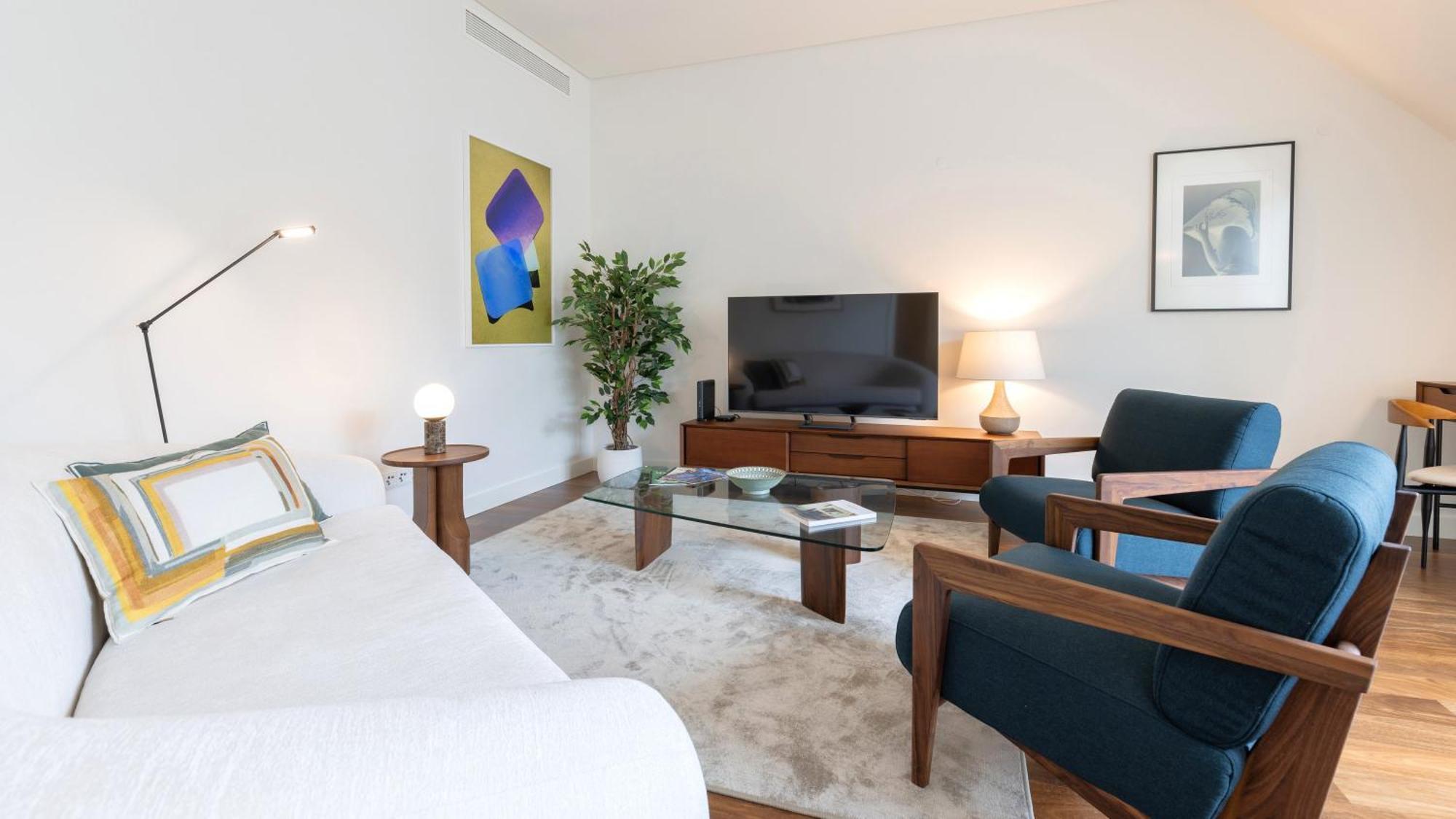 Stunning With Balcony By Lovelystay Lisbon